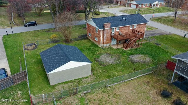 2700 Stephan Rd, Louisville, KY 40214