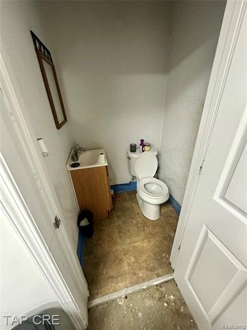 16417 E Warren Avenue, Detroit, MI 48224