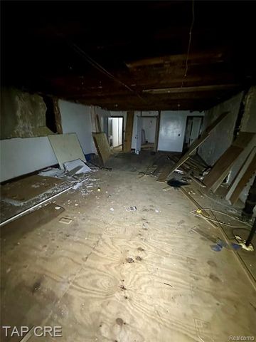 16417 E Warren Avenue, Detroit, MI 48224