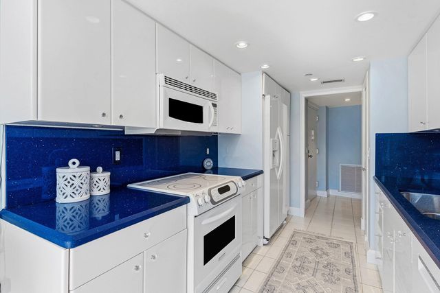 3400 S Ocean Boulevard 1gii, Palm Beach, FL 33480