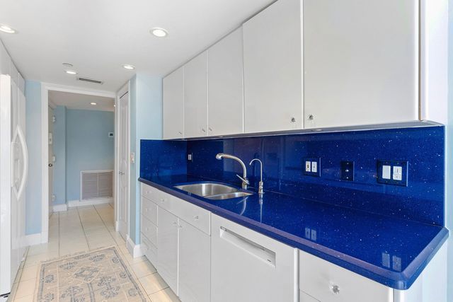 3400 S Ocean Boulevard 1gii, Palm Beach, FL 33480