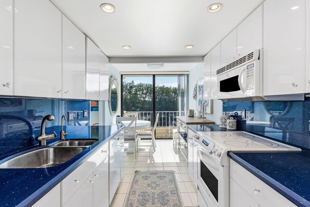 3400 S Ocean Boulevard 1gii, Palm Beach, FL 33480