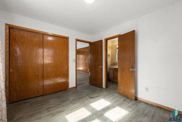 701 S Lowell Ave Avenue, Sioux Falls, SD 57103