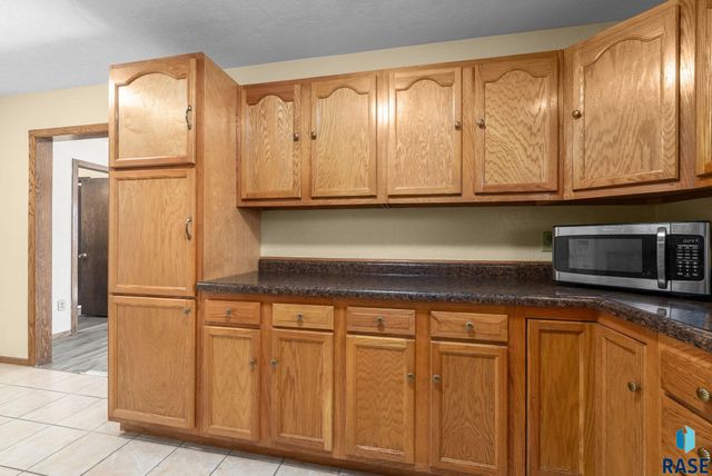 701 S Lowell Ave Avenue, Sioux Falls, SD 57103