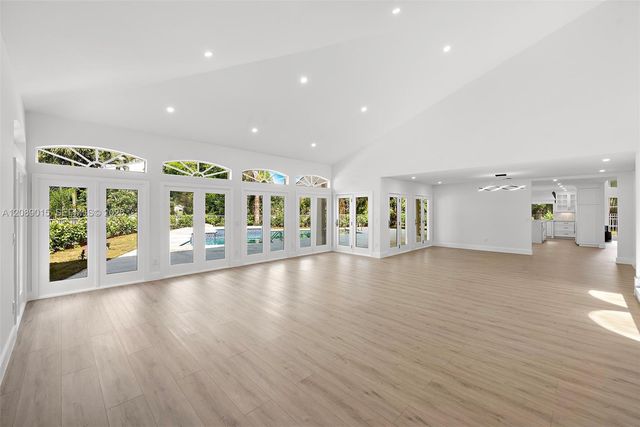 4499 Woodfield Boulevard, Boca Raton, FL 33434