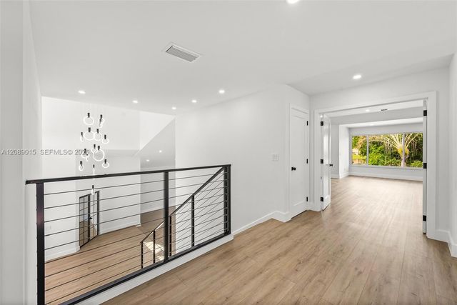 4499 Woodfield Boulevard, Boca Raton, FL 33434