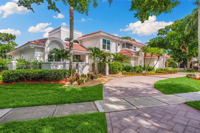 4499 Woodfield Boulevard, Boca Raton, FL 33434