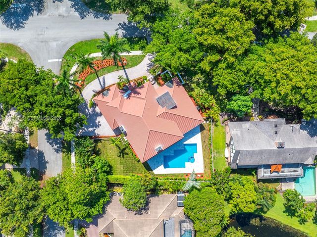 4499 Woodfield Boulevard, Boca Raton, FL 33434
