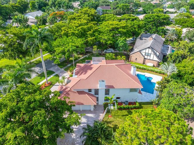 4499 Woodfield Boulevard, Boca Raton, FL 33434