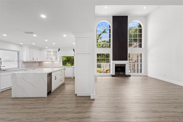 4499 Woodfield Boulevard, Boca Raton, FL 33434