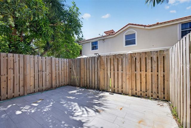 946 SUMMIT LAKE DRIVE, West Palm Beach, FL 33406