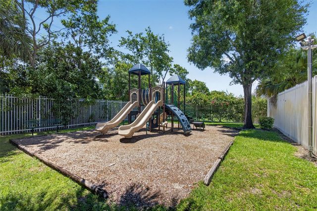 946 SUMMIT LAKE DRIVE, West Palm Beach, FL 33406