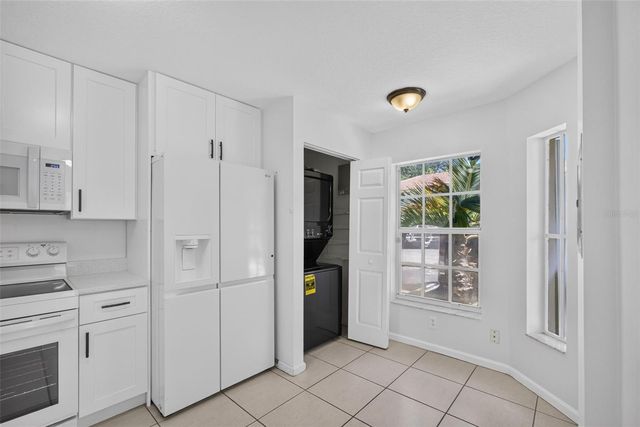 946 SUMMIT LAKE DRIVE, West Palm Beach, FL 33406