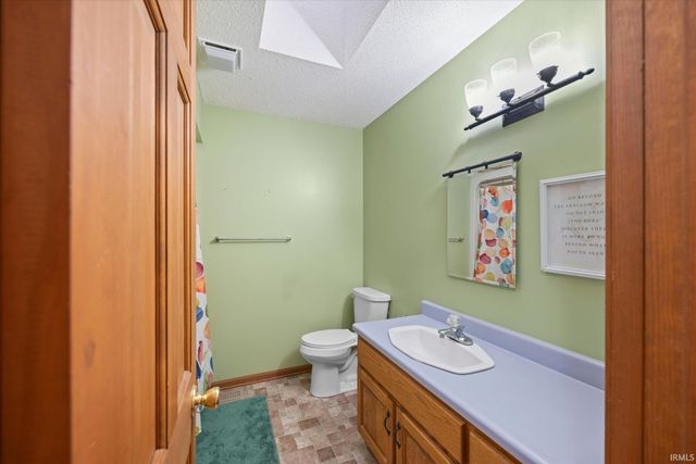 904 Elm Street, Auburn, IN 46706