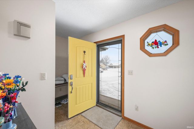 904 Elm Street, Auburn, IN 46706