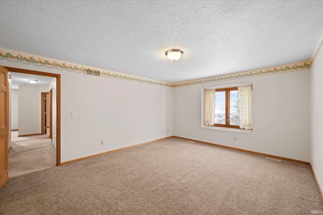 904 Elm Street, Auburn, IN 46706