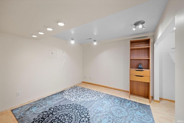 904 Elm Street, Auburn, IN 46706