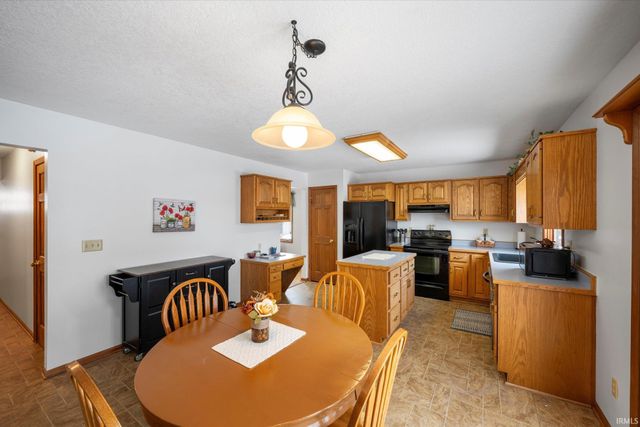 904 Elm Street, Auburn, IN 46706