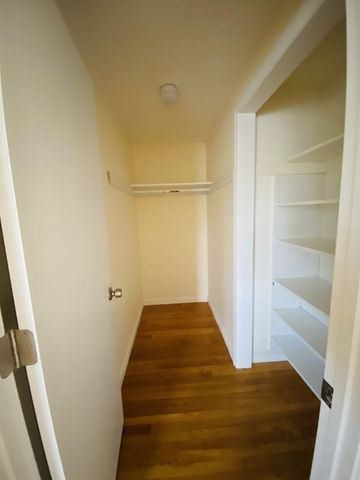 11 Selwyn Rd, Braintree, MA 02184