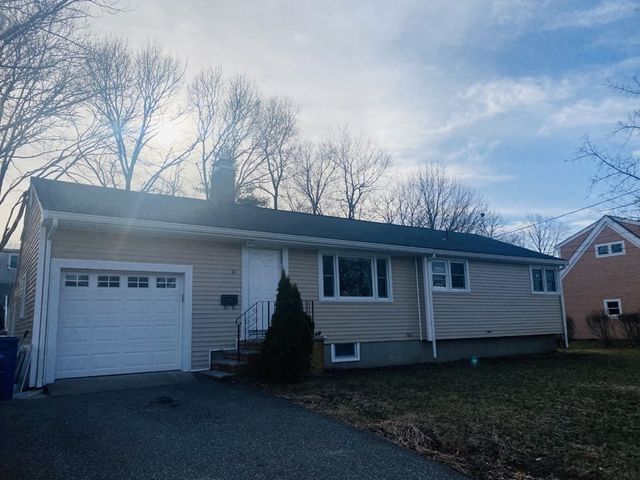 11 Selwyn Rd, Braintree, MA 02184