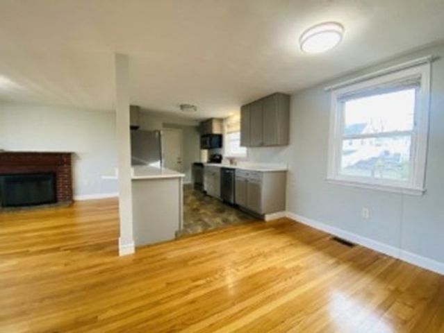 11 Selwyn Rd, Braintree, MA 02184