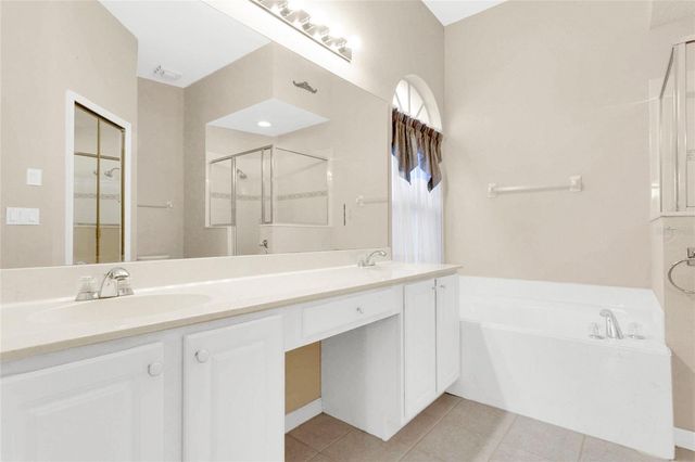 3318 FOXCROFT CIRCLE, Oviedo, FL 32765