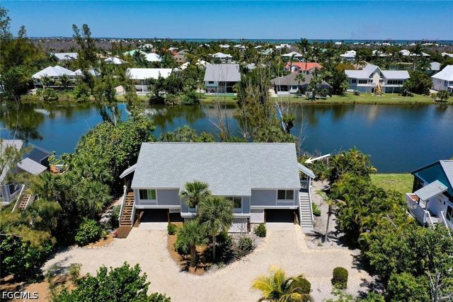 1446 Sandpiper CIR, Sanibel, FL 33957