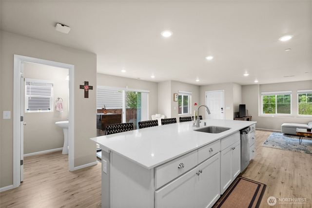 3412 Hoffman Hill Boulevard, Dupont, WA 98327