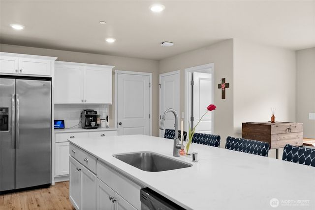 3412 Hoffman Hill Boulevard, Dupont, WA 98327