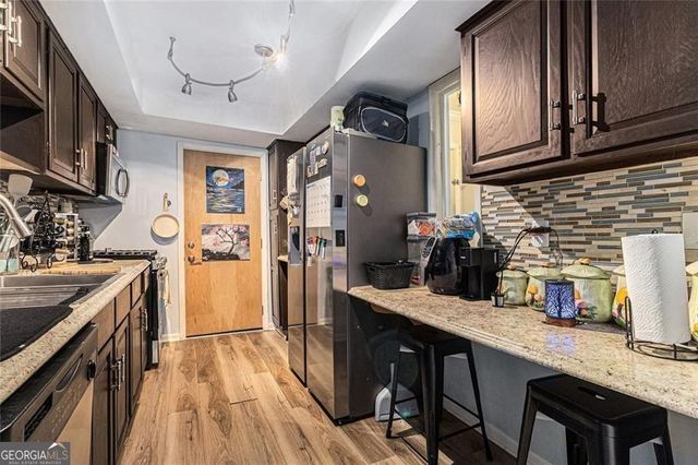 6851 Roswell Road M-5, Atlanta, GA 30328