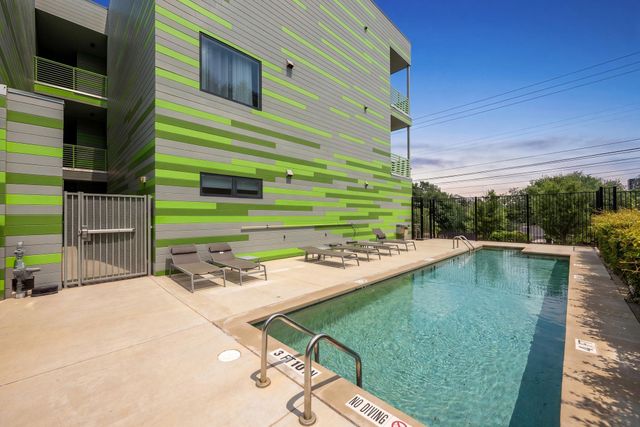 4004 Banister LN 209, Austin, TX 78704