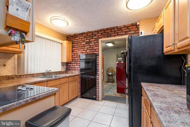 33 BELMONT LN, Willingboro, NJ 08046