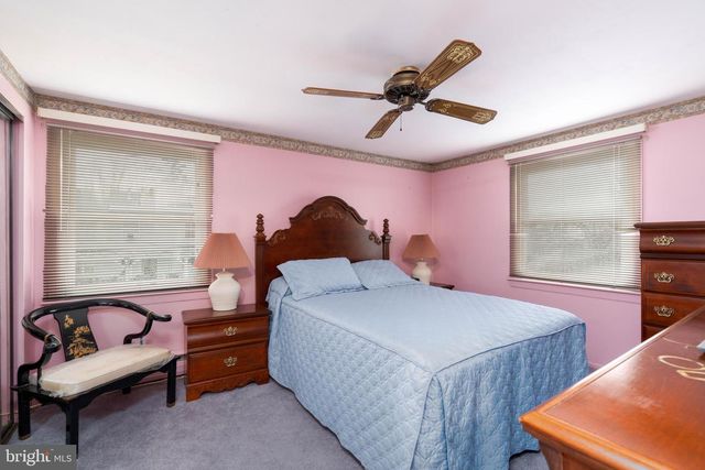 33 BELMONT LN, Willingboro, NJ 08046