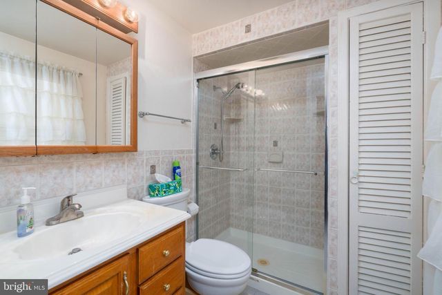 33 BELMONT LN, Willingboro, NJ 08046