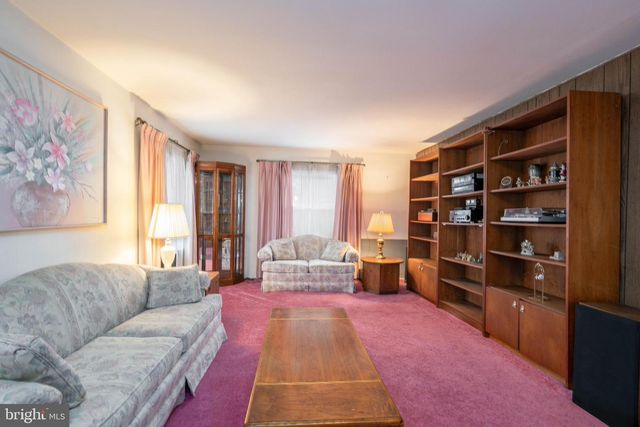 33 BELMONT LN, Willingboro, NJ 08046