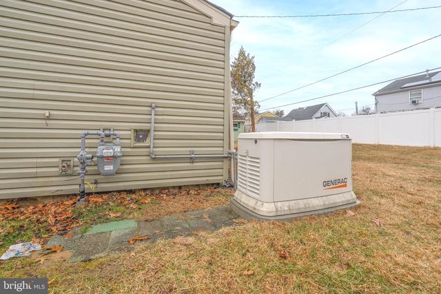 33 BELMONT LN, Willingboro, NJ 08046