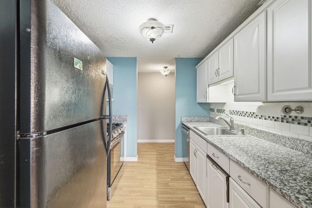 92 Bluestone Drive, Nashua, NH 03060