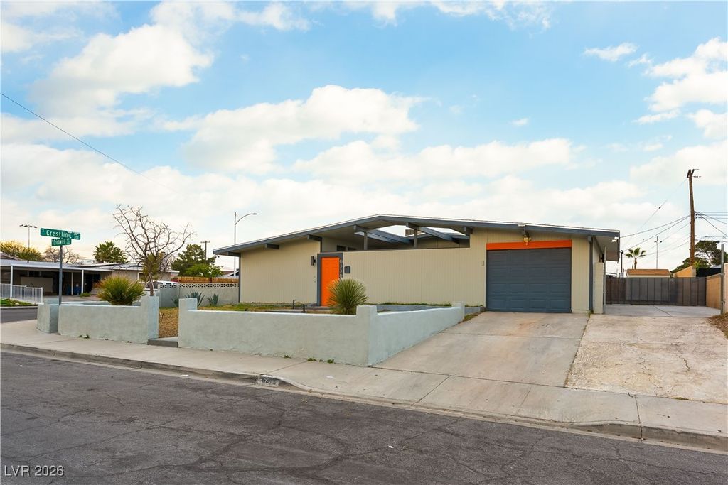 Image 17 of property listing at Address unavailable.