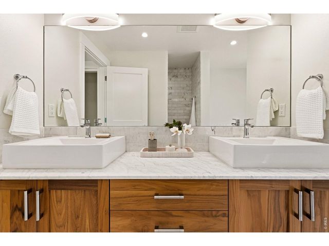 2056 Walnut St B, Boulder, CO 80302