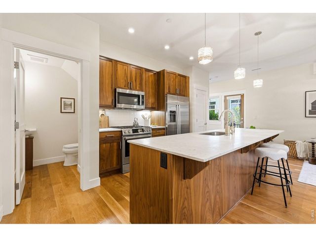 2056 Walnut St B, Boulder, CO 80302