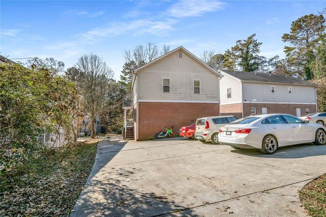 2045 Lois Place NW, Atlanta, GA 30318