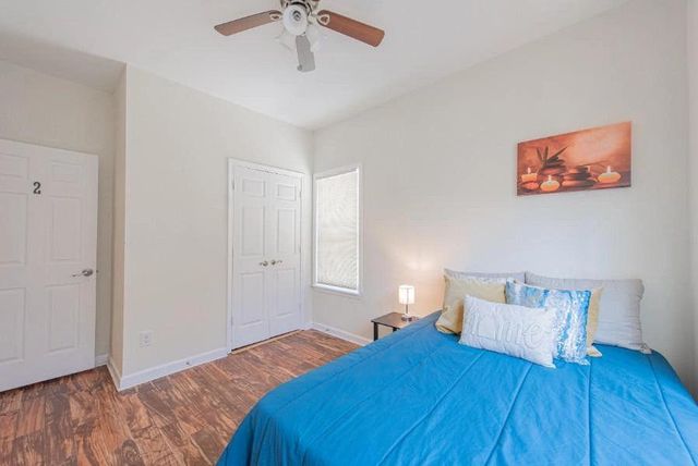 2045 Lois Place NW, Atlanta, GA 30318