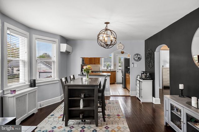 61 W GRADWELL AVE, Maple Shade, NJ 08052