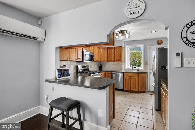 61 W GRADWELL AVE, Maple Shade, NJ 08052