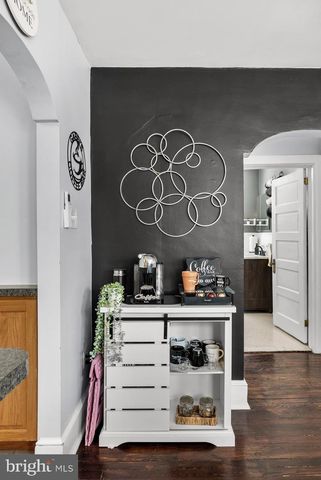 61 W GRADWELL AVE, Maple Shade, NJ 08052