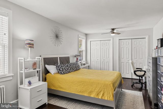 61 W GRADWELL AVE, Maple Shade, NJ 08052