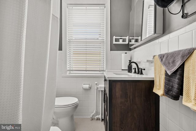 61 W GRADWELL AVE, Maple Shade, NJ 08052