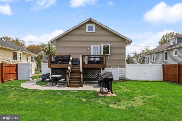 61 W GRADWELL AVE, Maple Shade, NJ 08052