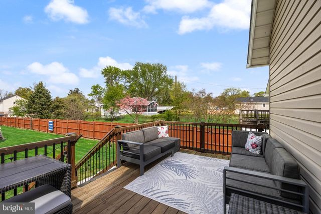 61 W GRADWELL AVE, Maple Shade, NJ 08052