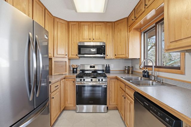 10440 Partridge Street NW, Coon Rapids, MN 55433